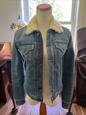 Earl Jeans Jean Jacket Fuzzy Fleeced Lined women’s Size Small